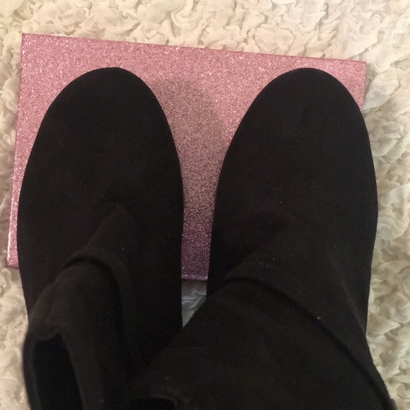 Faux Suede Heeled Booties - Picture 6 of 10